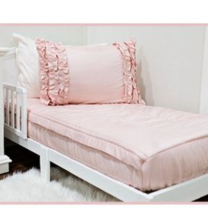 Beddy's Toddler Size Zip Bedding Comforter & Sheet in One Blush Pink
